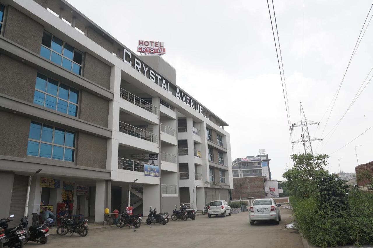 Oyo 25009 Hotel Crystal 아흐메다바드 외부 사진